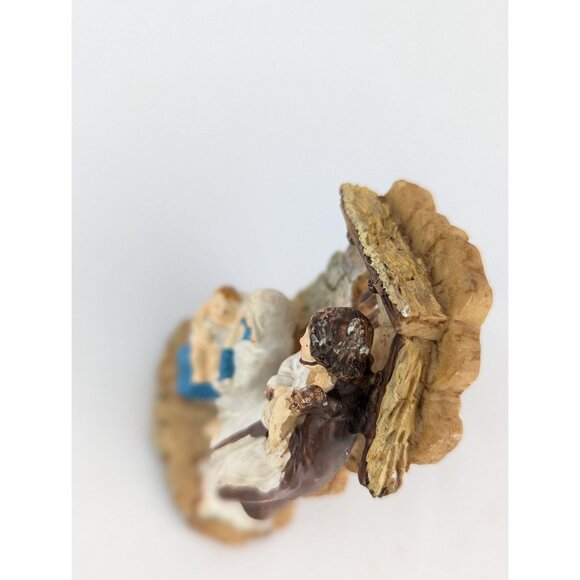 Vintage Nativity Set Y2K Kitschy Resin Crèche Minimalist Religious Holiday Decor - Picture 5 of 9